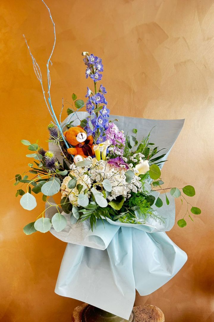 Buket Medvjedić Delphinium